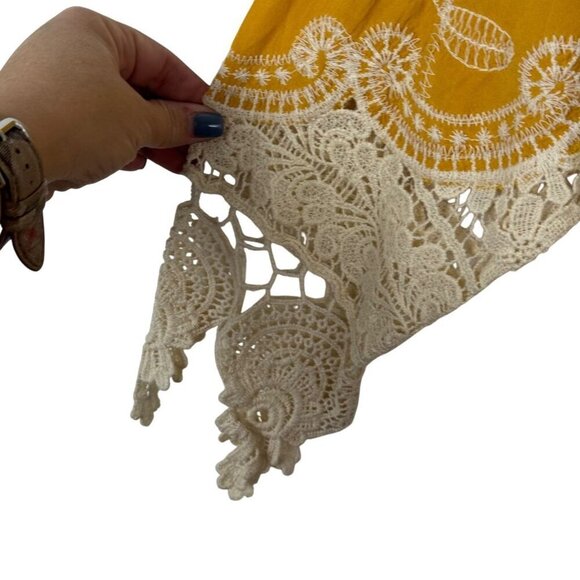 Ultra Pink NEW Gold Cream Embroidered Crochet Blouse Size Medium Summer Fesitval - Picture 3 of 9